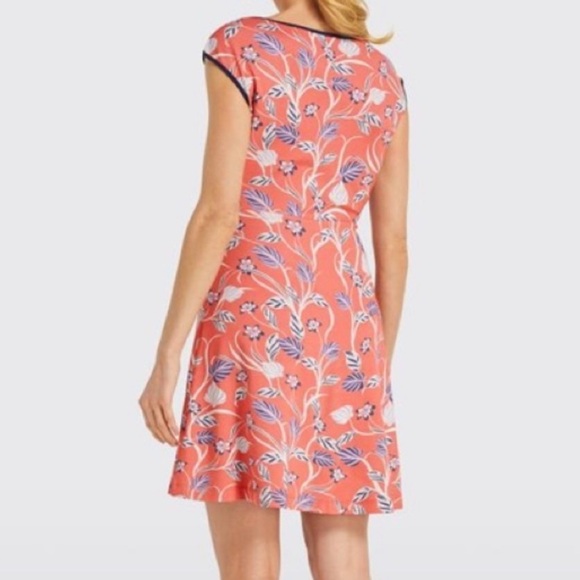 Draper James Floral Ponte Short Cap Sleeve Flattering Short Dress - Picture 2 of 7
